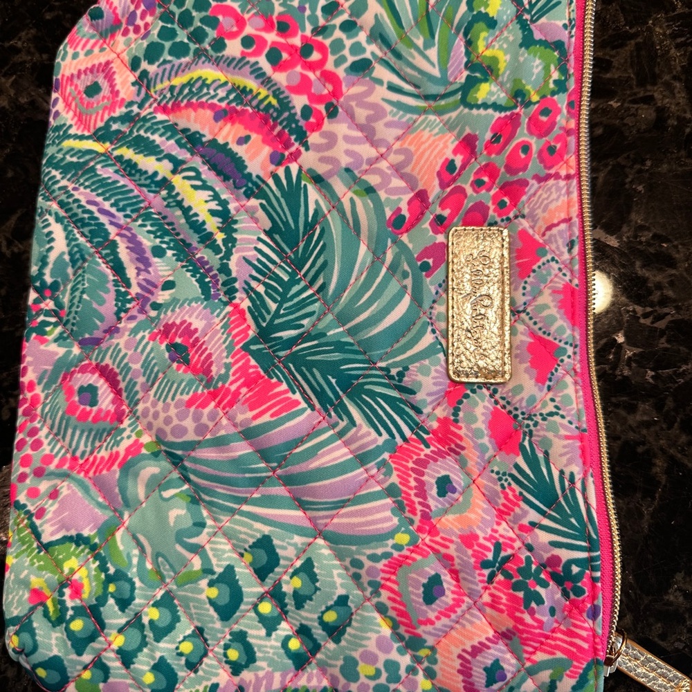 Lilly Pulitzer make up cosmetic travel bag. Never used.